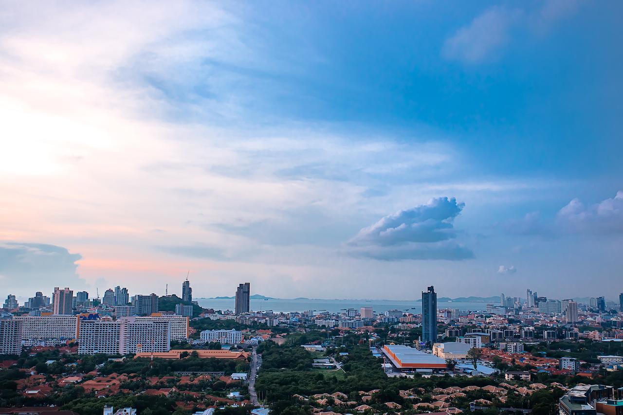 Dusit Grand Condo View Praia de Jomtien Exterior foto